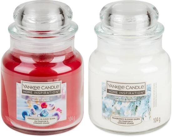 Dárková sada YANKEE CANDLE Holiday Magic 104 g + Snow Dusted Pine 104 g 289 Kč