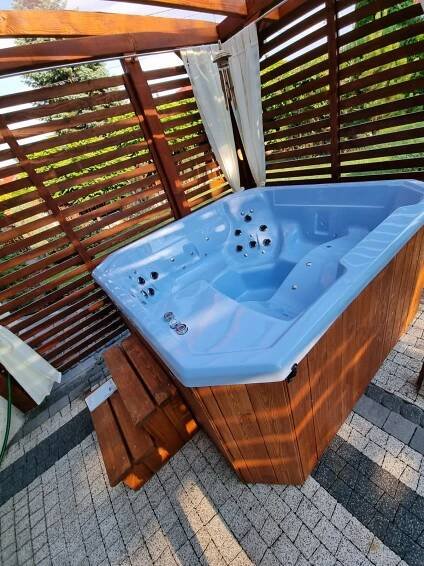 Hot Tube Garden