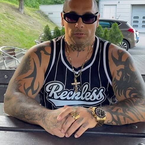 Kotlár údajně dluží peníze jednomu rapperovi. Má nový Instagram a zase hádá se s Datlem