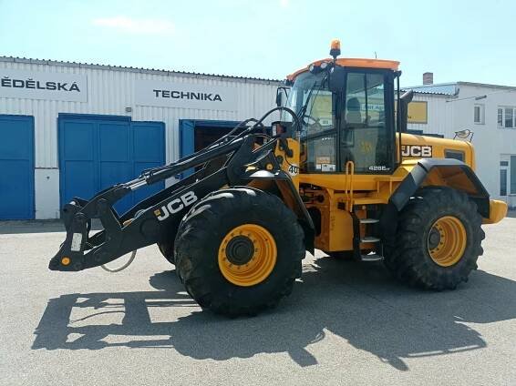 Kolový nakladač JCB 426 AGRI