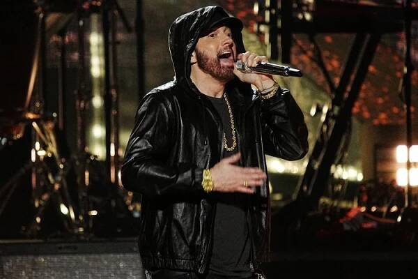 Eminem performs on stage during the 37th Annual Rock & Roll Hall Of Fame Induction Ceremony at Microsoft Theater on November 05, 2022