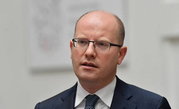 Nespokojenost v ČSSD roste. Sobotka se podle TASR vzdá postu předsedy, mluvčí strany to nepopřel