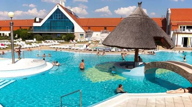 Léčivé a zážitkové termální lázně Kehida Termal, Maďarsko Lázně a wellness
