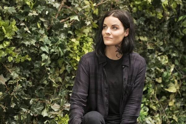 Mrtvý bod - I Came to Sleigh - Z natáčení - Jaimie Alexander