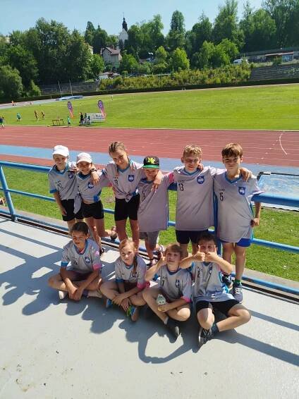 ŠKOLNÍ ATLETICKÝ TROJBOJ A OKRESNÍ KOLO V ATLETICKÉM TROJBOJI - Zš a Mš Raškovice