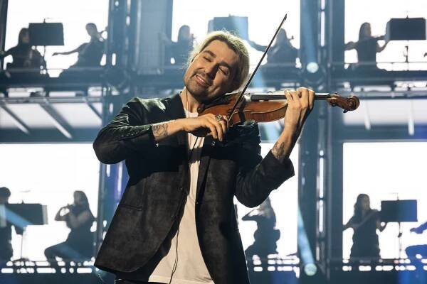 Dostávat komplimenty od svých hrdinů je zavazující, říká houslista David Garrett