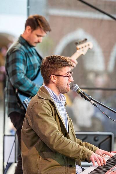 VIDEO: Královédvorský Majáles zaplnil náměstí, zahrál i objev roku ze Slavíka