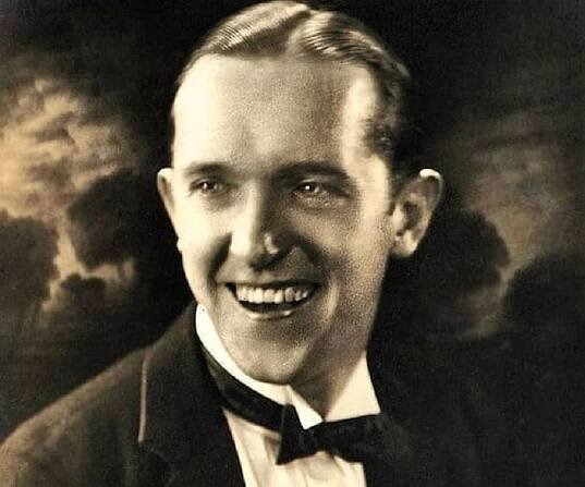 Stan Laurel Biography - Facts, Childhood, Family Life & Achievements