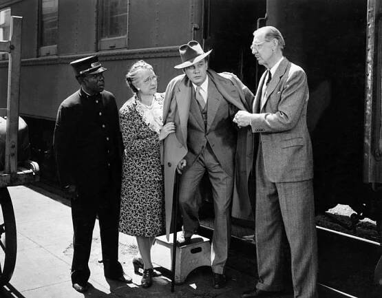 Clarence Muse, Sarah Edwards, Joseph Cotten, Edward Fielding - Ani stín podezření - Z filmu