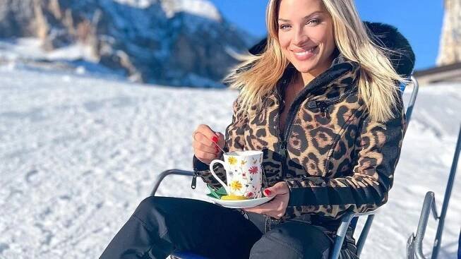 Sexbomba Eva Perkausová před moderováním: Riskovala na ledě!
