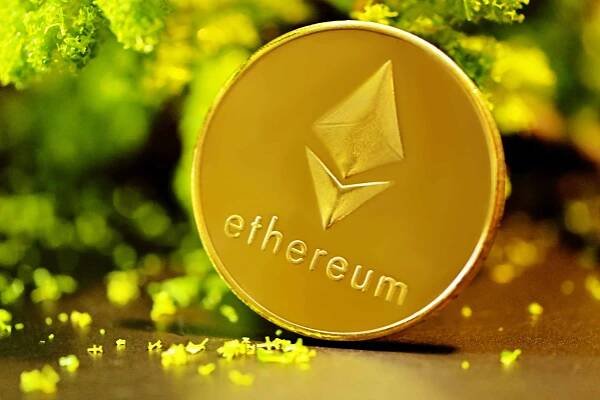 Cryptocurrency Market Today: Bitcoin, Ethereum Prices Up, Stellar Lumens (XLM) Up 24%, Crypto Market Still Red
