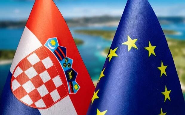 Croatia joins euro and Schengen area