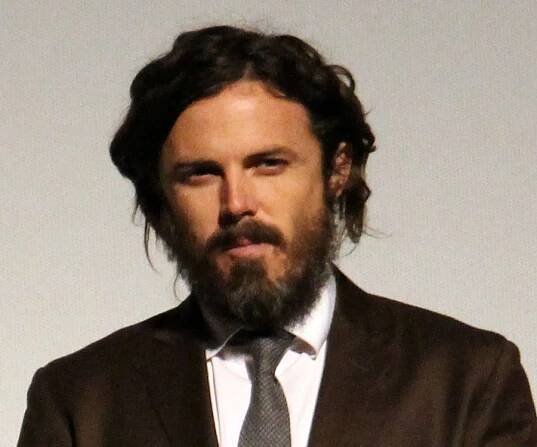 Casey Affleck Biography - Facts, Childhood, Family Life & Achievements
