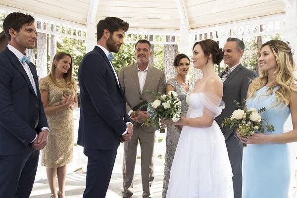 Adam Senn, Jane Sibbett, Nick Bateman, Bruce Thomas, Susan Walters, Andrea Bowen, Jordan Murphy, Brooke Butler - Svatba snů - Z filmu