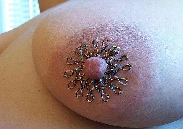 Intimní piercing - 17 - GALERIE: Piercing bradavek (8/25)