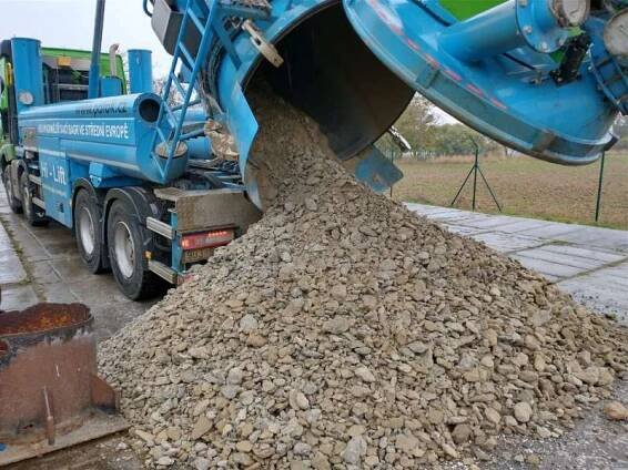 Sání a vysávání materiálů napříč různými obory | patok.cz