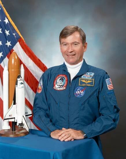 File:Astronaut John Young official portrait.jpg - Wikimedia Commons