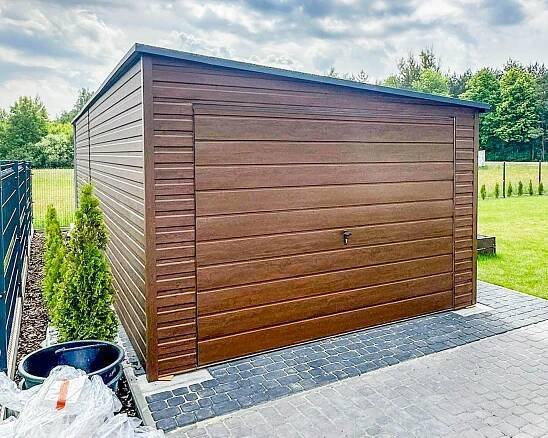Plechova garáž 3,5x8 přístřešek 1m výklopná vrata dveře okapy Imitace dřeva za 66770.00CZK - Allegro
