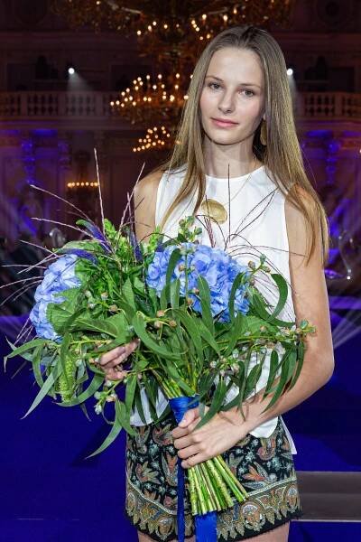 FOTO: Teprve šestnáctiletá vítězka Aneta Matúšková. – stránka 35