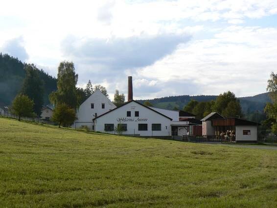 Sklárna Annín