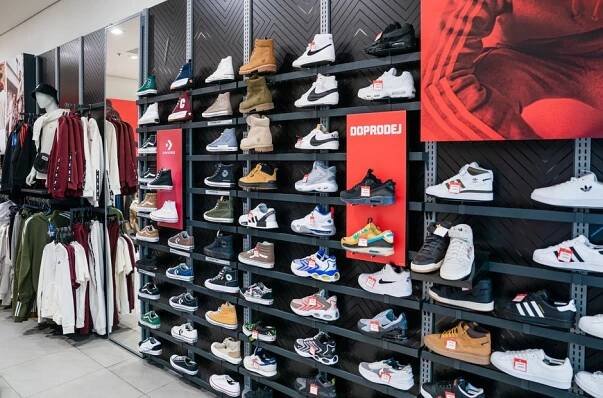 FOOT LOCKER | Futurum Hradec Králové