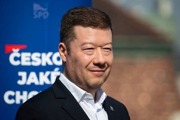 Okamura je znovu atraktivní. Pomohlo mu trestní stíhání i spojení s menšími stranami, říká politolog