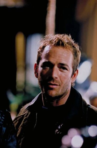 Jeremiah - Ring of Truth - Z filmu - Luke Perry