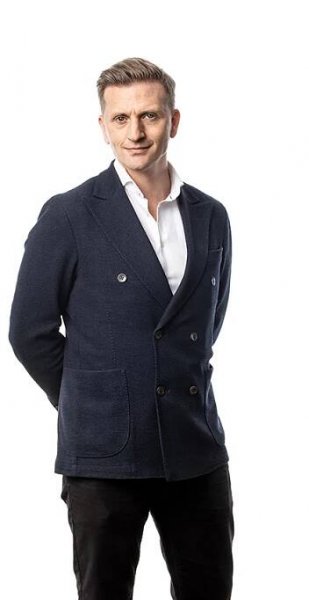 This is Johan Andersson - Stinaa.J