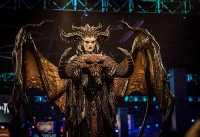A statue of Diablo IV's Lillith from BlizzCon 2019.