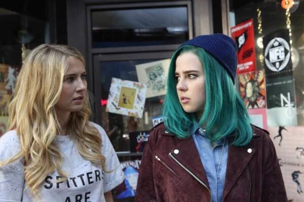 SWEET & VICIOUS Eliza Bennett (L) and Taylor Dearden