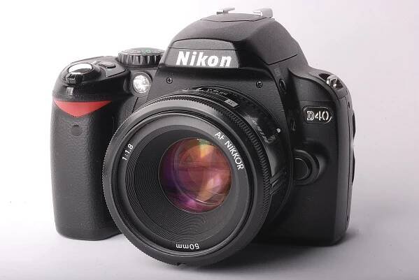 Nikon D40 - Wikipedia