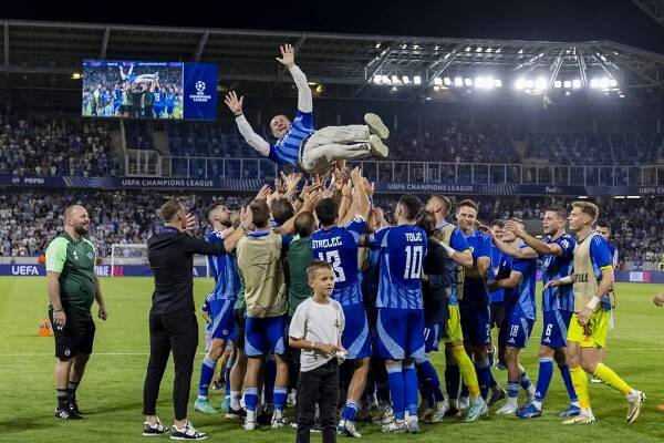 SK Slovan Bratislava - FC Midtjylland (FOTO) - slovanpositive.com