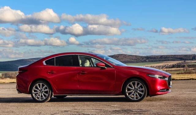 Test Mazda3 sedan Skyactiv-X | Autojournal.cz