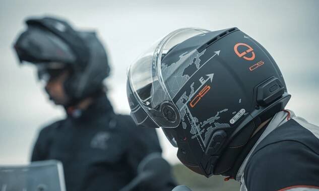 Vyklápěcí přilba SCHUBERTH C5 Globe Black | Geneze