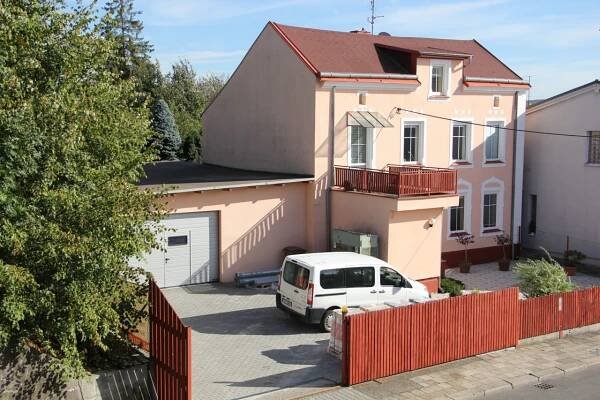 SIAS OPAVA spol. s r.o. - Oficiální stránky obce Velké Hoštice