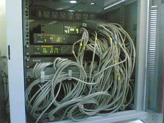 Category:Server hardware - Wikimedia Commons