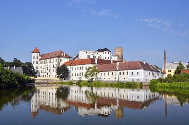 Klíčové slovo: město | EARCH.cz