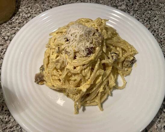 Smotanové špagety carbonara (recept)