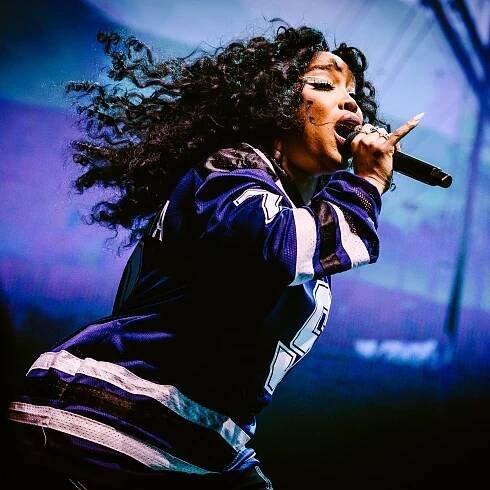 On Her SOS Tour, SZA Makes Small Feelings Huge