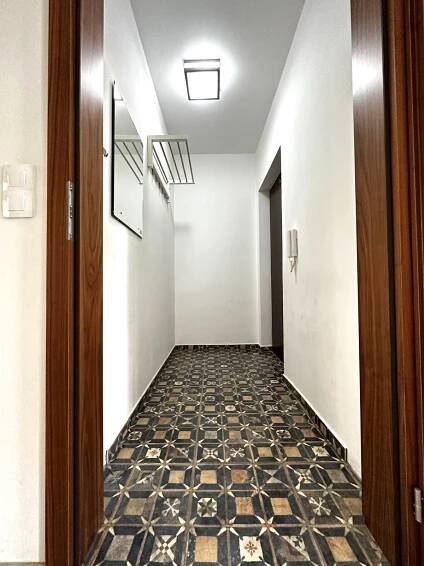 Pronájem 3+kk s balkonem a dvorkem, Praha 4