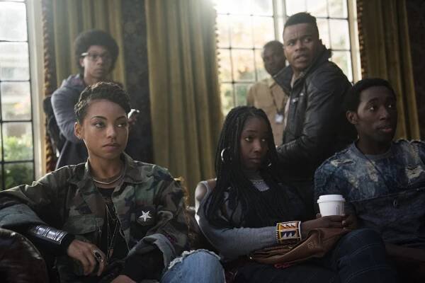 Drazí běloši - Kapitola II. - Z filmu - Logan Browning, Ashley Blaine Featherson