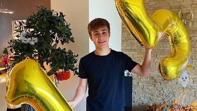 Je z něj velký kluk: Podívejte se, jak syn Leoše Mareše slavil 15. narozeniny