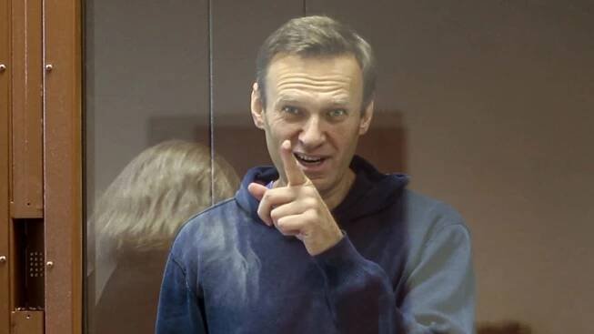 Navalnyj ohlásil hladovku, chce lepší lékařskou péči. Zatím mám obě nohy, napsal
