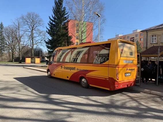 Fotogaléria • Meziměstí, žel.st. (Zastávka autobusu) • Mapy.com