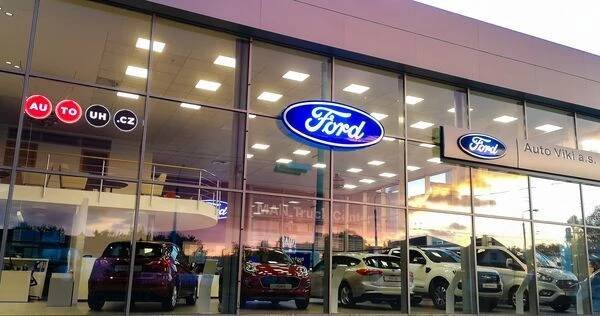 FORD Auto Viki foto 2