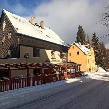 Penzion a restaurace V Háji Loučná pod Klínovcem Exteriér fotografie