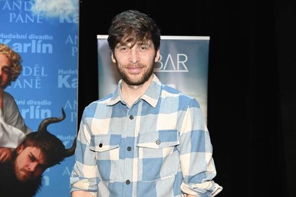 FOTO: Z premiéry muzikálu Anděl Páně. – stránka 35