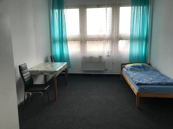 UBYTOVÁNÍ OLOMOUC - HNĚVOTÍN