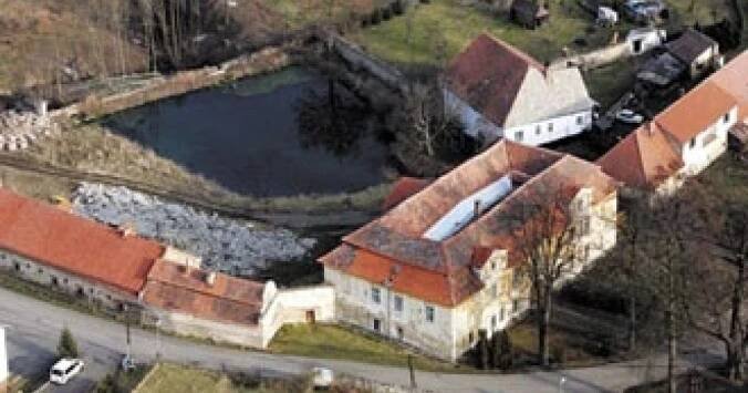 Skrýšov