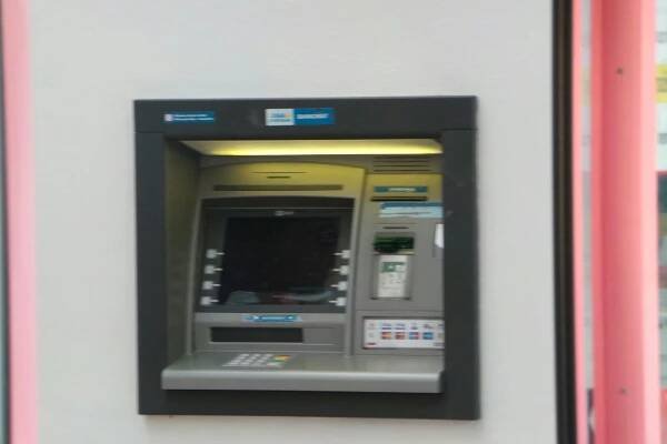 Bankomat České spořitelny foto 1